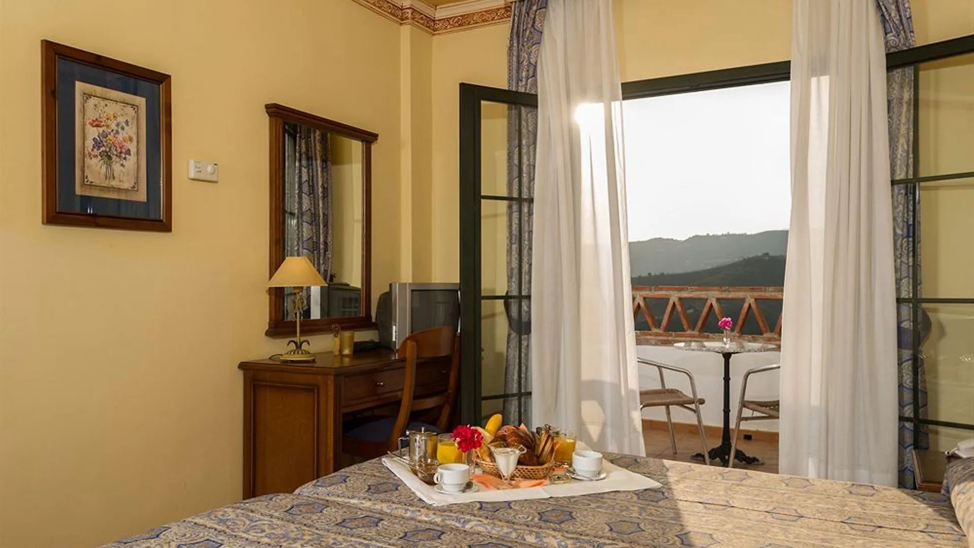 Hotel Villa Frigiliana 3*,